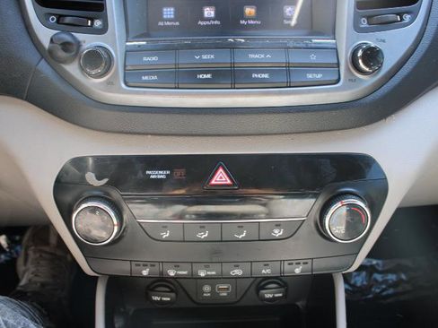 Used 2018 Hyundai Tucson SEL FWD image 21