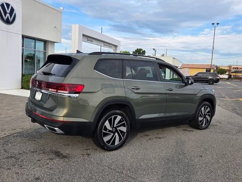 Used 2025 Volkswagen Atlas SE FWD image 14