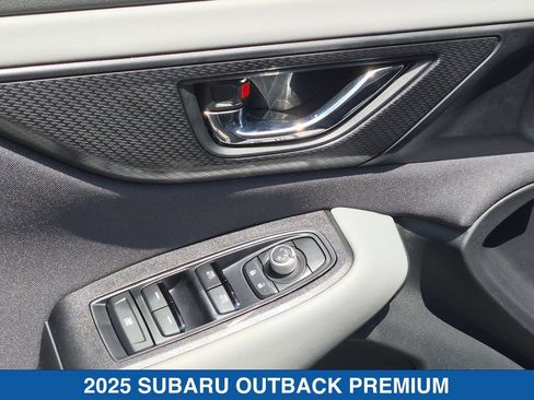 Certified 2025 Subaru Outback Premium AWD/4WD image 12