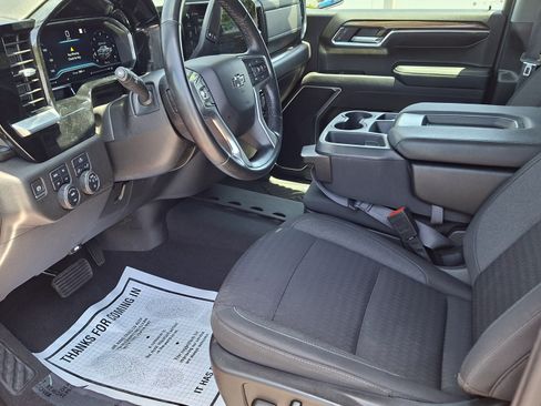 Used 2023 Chevrolet Silverado 1500 RST AWD/4WD image 9