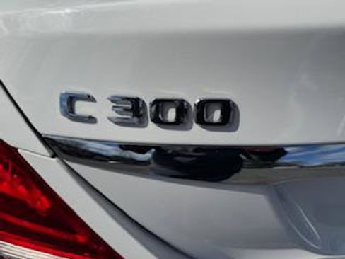 Used 2017 Mercedes-Benz C 300 4MATIC Sedan image 22