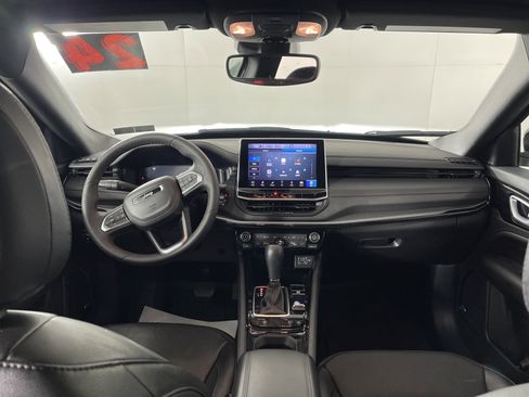 Used 2024 Jeep Compass Trailhawk w/ Trailhawk Elite Group image 15