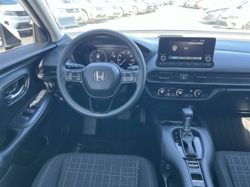 Certified 2025 Honda HR-V LX image 7