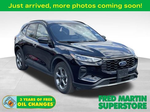 Used 2025 Ford Escape ST-Line AWD/4WD image 1