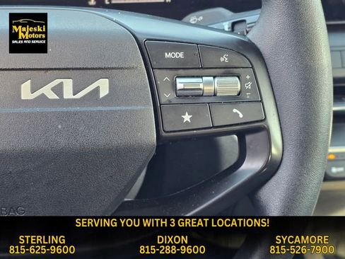 Used 2025 Kia K4 LXS image 21
