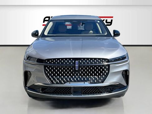 Used 2025 Lincoln Nautilus Premier w/ Equipment Group 102A AWD/4WD image 2