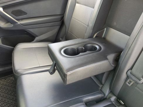 Used 2018 Volkswagen Tiguan SE image 24