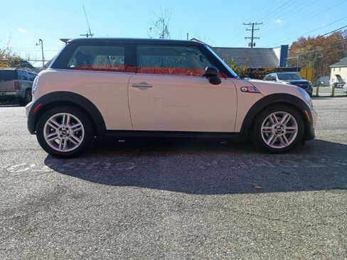 Used 2011 MINI Cooper S image 5