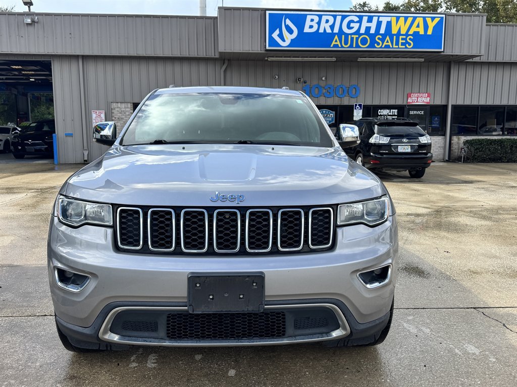 Used 2019 Jeep Grand Cherokee Limited AWD/4WD image 4