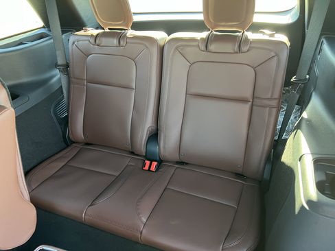 New 2026 Lincoln Aviator Reserve w/ Illumination Package image 29