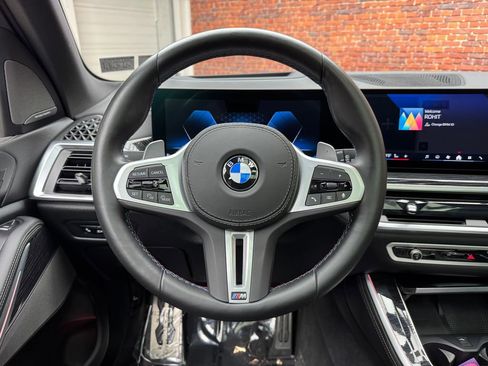 Used 2025 BMW X5 M60i AWD/4WD image 14