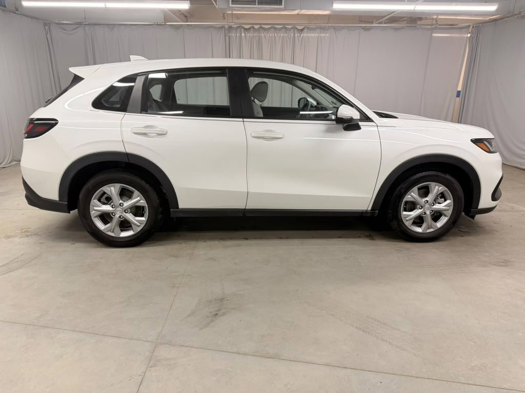Certified 2025 Honda HR-V LX image 16