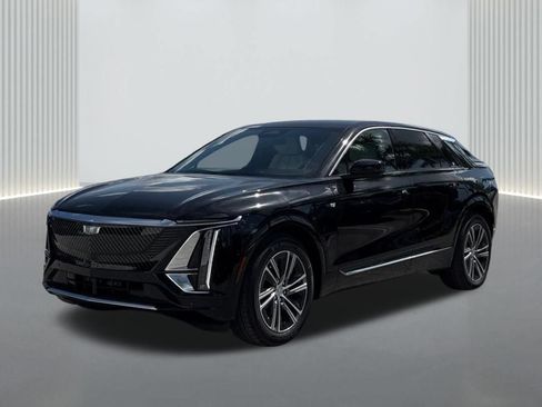 New 2026 Cadillac Lyriq Luxury RWD image 1