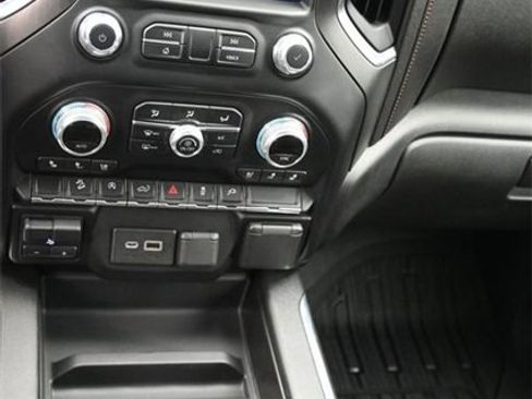 Used 2019 GMC Sierra 1500 AT4 image 16