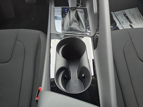 New 2025 Hyundai Elantra Blue image 28