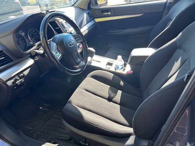 Used 2014 Subaru Outback 2.5i Premium w/ Moonroof Package AWD/4WD image 12