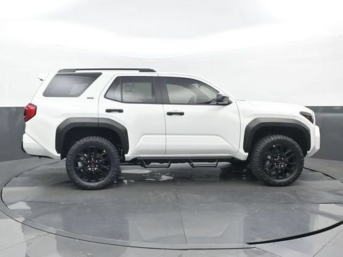 New 2026 Toyota 4Runner SR5 RWD image 2