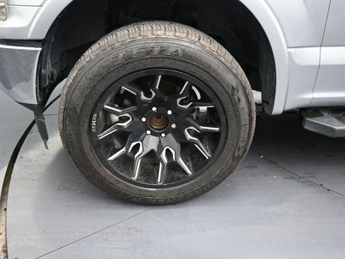 Used 2020 Ford F150 Lariat RWD image 9
