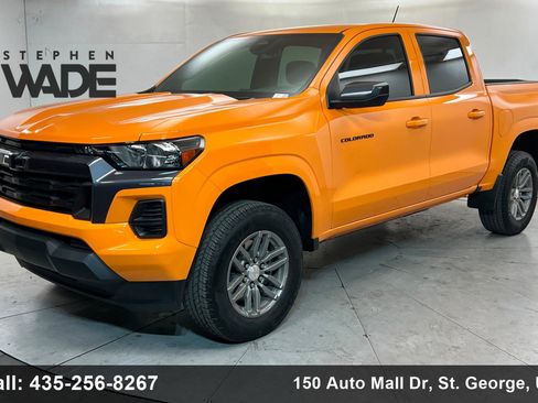 Used 2025 Chevrolet Colorado LT w/ Advanced Trailering Package image 1