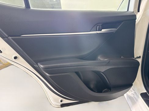 Used 2022 Toyota Camry LE image 25