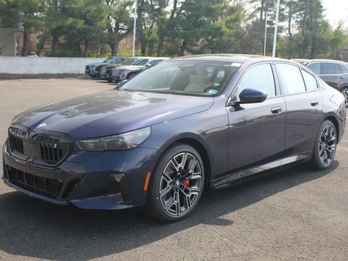 New 2026 BMW i5 eDrive40 w/ Executive Package image 4