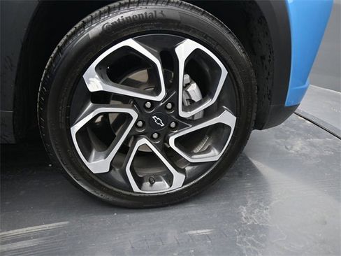 Certified 2025 Chevrolet Trax RS w/ Sunroof Package image 33