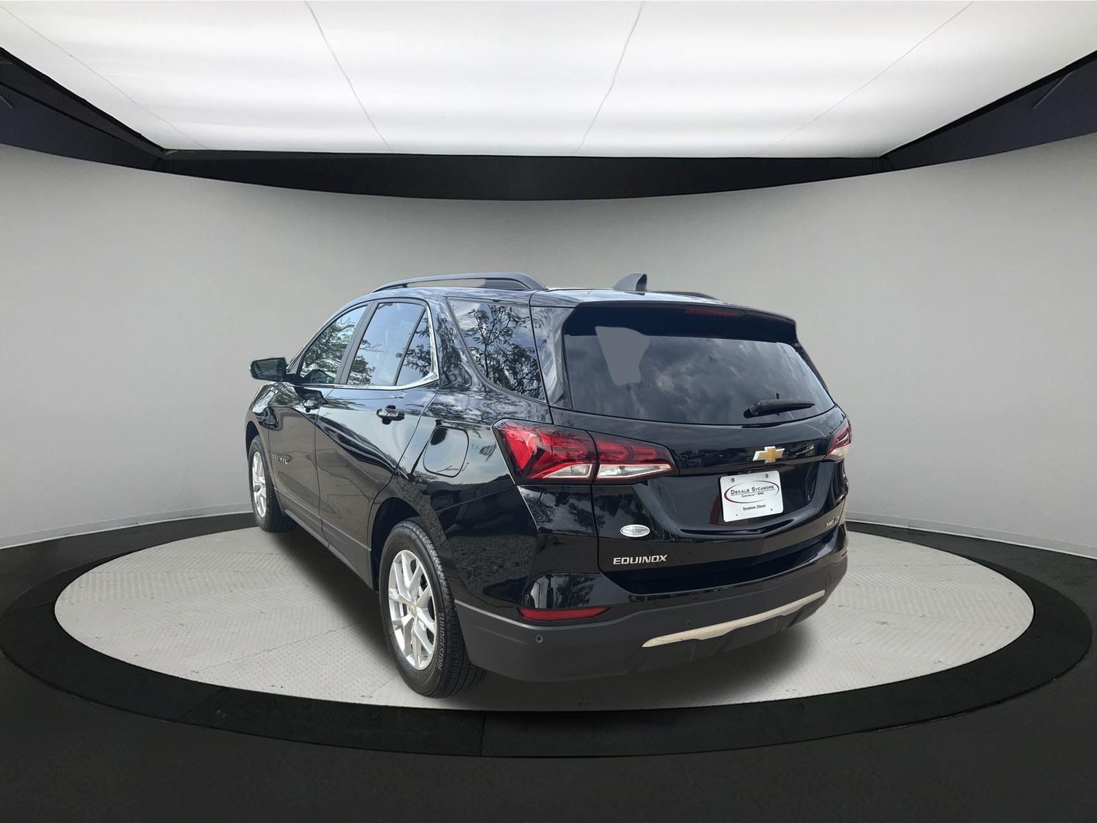 Used 2024 Chevrolet Equinox LT AWD/4WD image 3