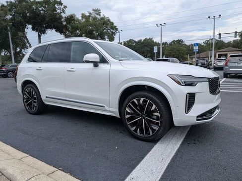 Certified 2026 Volvo XC90 B5 Plus w/ Protection Package Premier AWD/4WD image 8