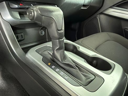 Used 2020 Chevrolet Colorado LT w/ Colorado RST Special Edition image 30