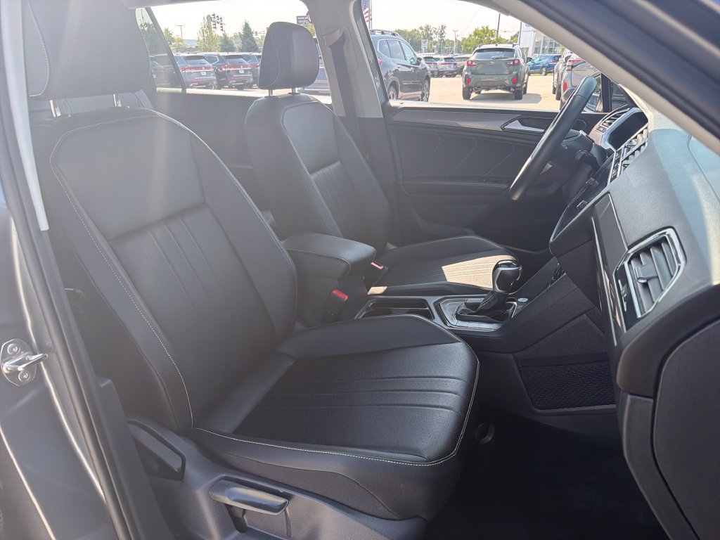 Certified 2023 Volkswagen Tiguan SE FWD image 27