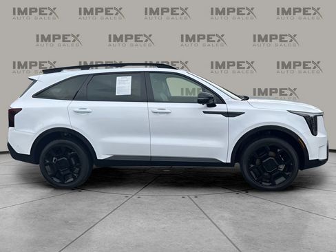 Used 2025 Kia Sorento SX image 6
