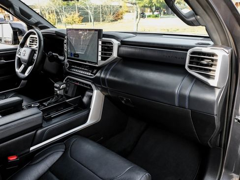 Used 2023 Toyota Sequoia Platinum image 15