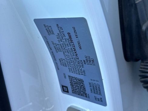 Used 2021 Chevrolet Colorado LT w/ Safety Package RWD image 35
