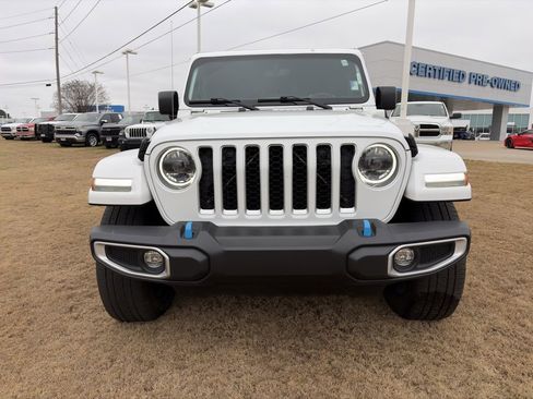 Used 2023 Jeep Wrangler Unlimited Sahara w/ Cold Weather Group image 3
