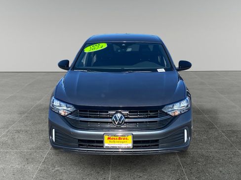Used 2024 Volkswagen Jetta Sport image 8