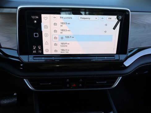 New 2026 Volkswagen Taos SE image 26