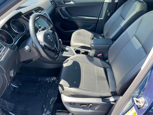 Used 2019 Volkswagen Tiguan S image 11