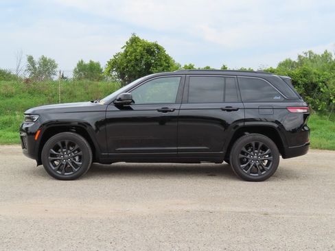 Certified 2026 Jeep Grand Cherokee Limited AWD/4WD image 7