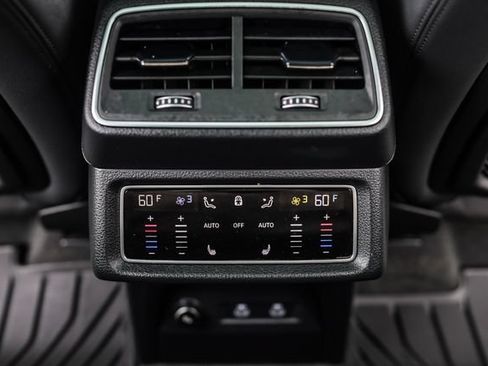 Used 2022 Audi e-tron Premium Plus AWD/4WD image 48