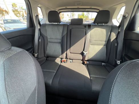 Used 2025 Nissan Rogue SV FWD image 43
