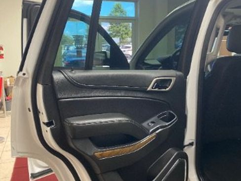 Used 2019 GMC Yukon Denali w/ Denali Ultimate Package AWD/4WD image 13