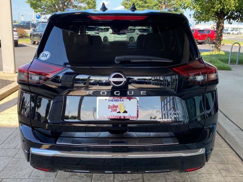 Used 2026 Nissan Rogue Platinum w/ Tech Package AWD/4WD image 6