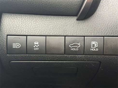 Used 2019 Toyota Camry LE image 36