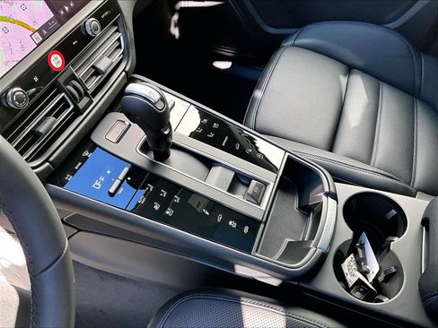 New 2026 Porsche Macan GTS image 11