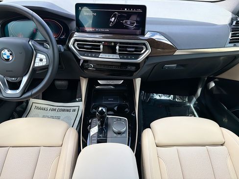 Used 2025 BMW X4 xDrive30i AWD/4WD image 22