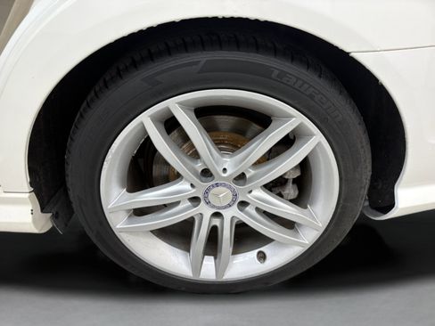 Used 2014 Mercedes-Benz C 300 4MATIC Sedan image 7