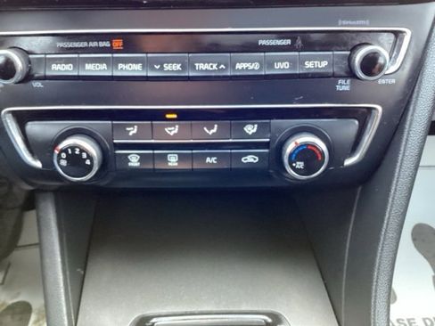 Used 2018 Kia Optima S w/ Panoramic Sunroof Package image 28