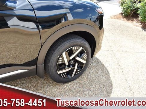 Used 2026 Nissan Kicks SV w/ SV Premium Package FWD image 12