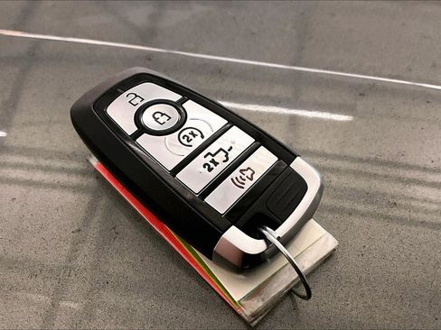 Used 2019 Ford F250 Lariat w/ Lariat Ultimate Package image 9