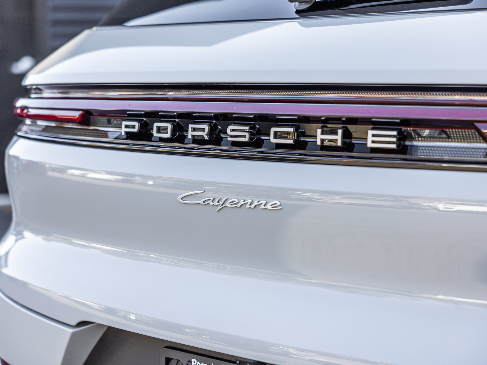 Certified 2025 Porsche Cayenne AWD/4WD image 21